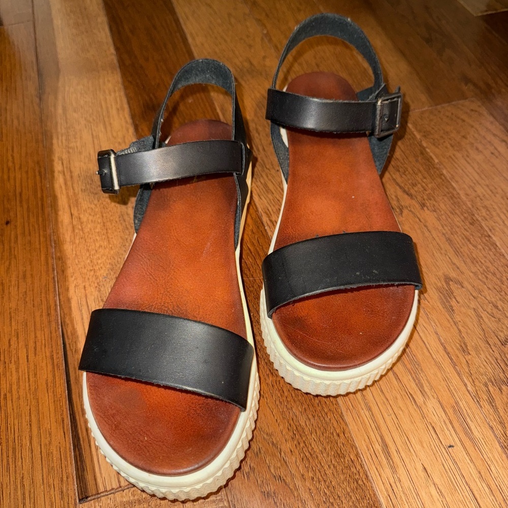 MIA Black/Brown Platform Sandals